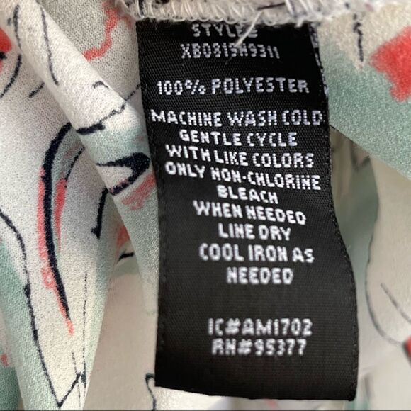 Sanctuary Lightweight Boho Watercolor Floral Peasant Style Blouse with Tassel S - Picture 7 of 7